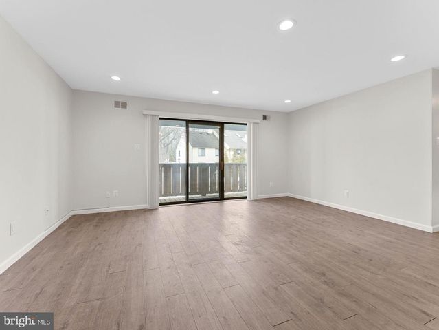 706 THE WOODS, Cherry Hill, NJ 08003