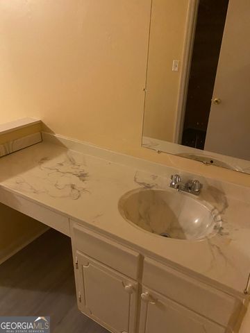 8574 Creekwood Way, Jonesboro, GA 30238