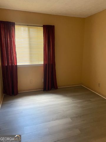 8574 Creekwood Way, Jonesboro, GA 30238