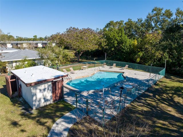 3242 RAMBLEWOOD DRIVE N 23-C-3, Sarasota, FL 34237