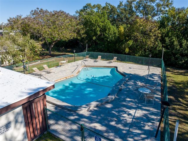 3242 RAMBLEWOOD DRIVE N 23-C-3, Sarasota, FL 34237