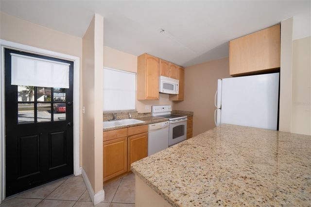 3242 RAMBLEWOOD DRIVE N 23-C-3, Sarasota, FL 34237