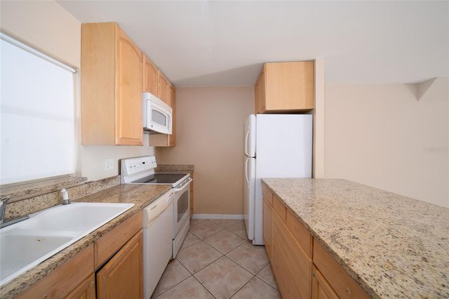 3242 RAMBLEWOOD DRIVE N 23-C-3, Sarasota, FL 34237