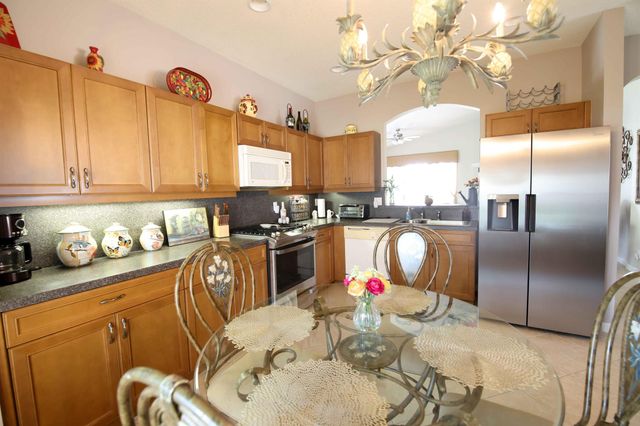 324 NW Breezy Point Loop, Port St Lucie, FL 34986