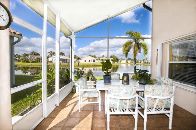 324 NW Breezy Point Loop, Port St Lucie, FL 34986