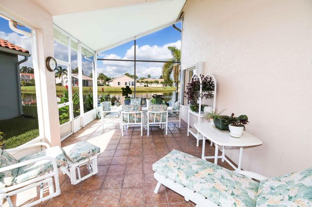 324 NW Breezy Point Loop, Port St Lucie, FL 34986