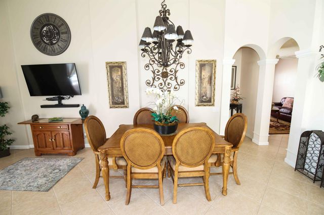 324 NW Breezy Point Loop, Port St Lucie, FL 34986