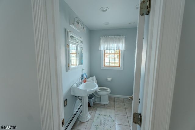 130 Loretta St, Woodbridge Twp., NJ 08861