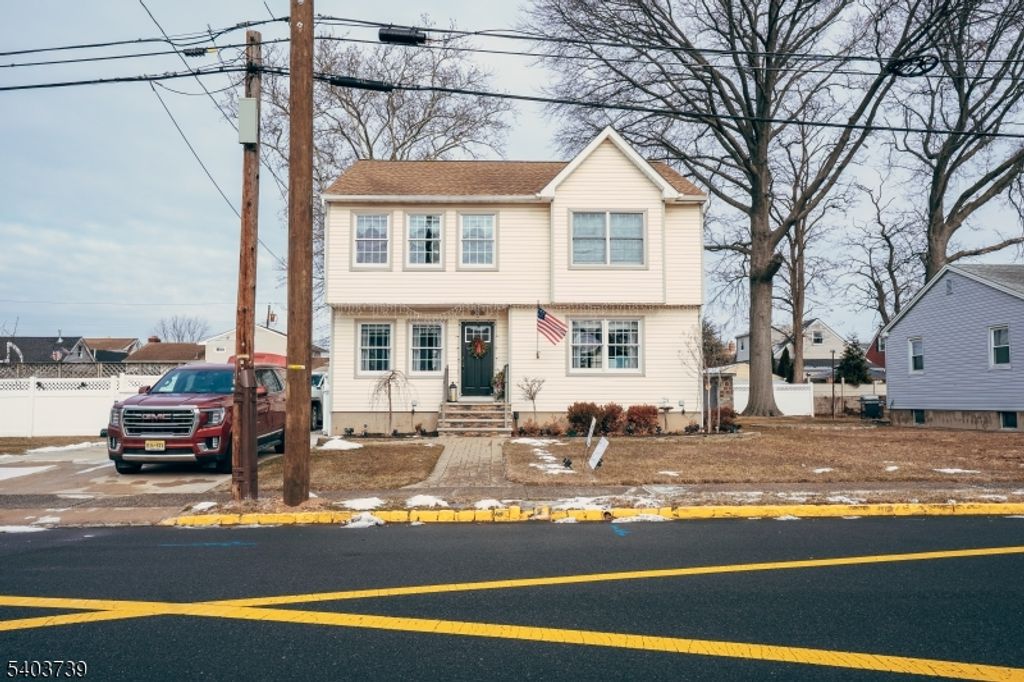 130 Loretta St, Woodbridge Twp., NJ 08861