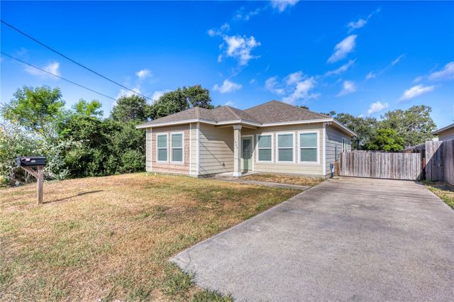 1950 Sandy Way, Corpus Christi, TX 78418