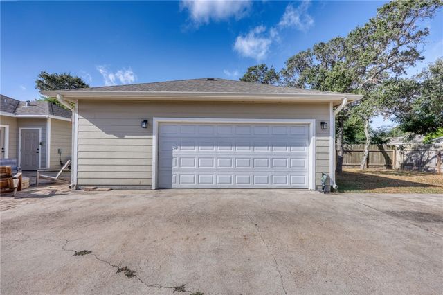 1950 Sandy Way, Corpus Christi, TX 78418
