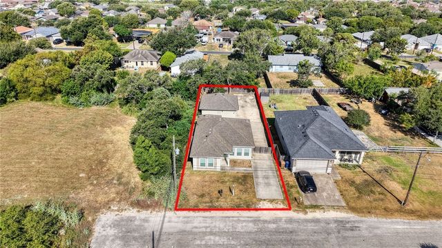 1950 Sandy Way, Corpus Christi, TX 78418