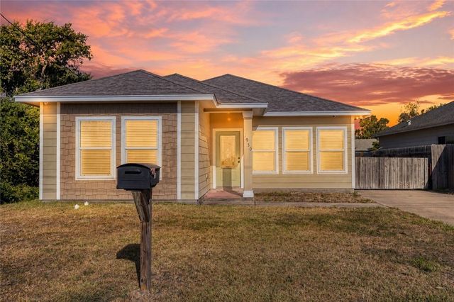 1950 Sandy Way, Corpus Christi, TX 78418