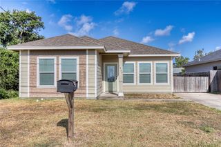 1950 Sandy Way, Corpus Christi, TX 78418