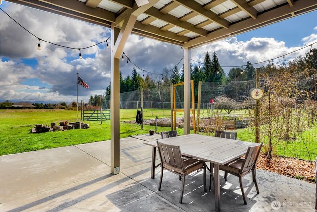 7429 Meadowmist Lane, Ferndale, WA 98248