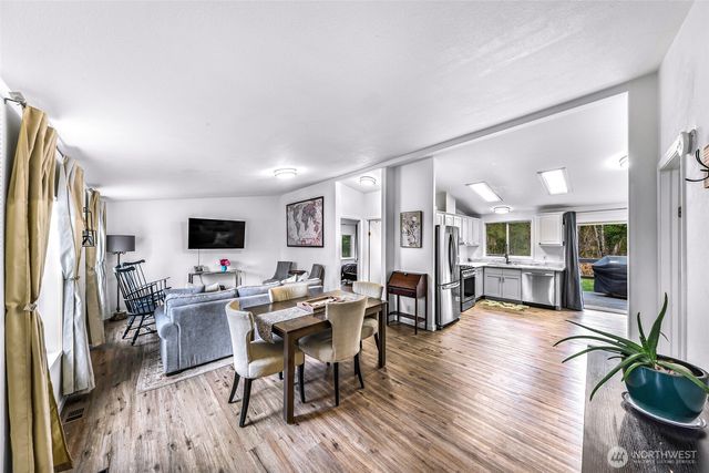 7429 Meadowmist Lane, Ferndale, WA 98248