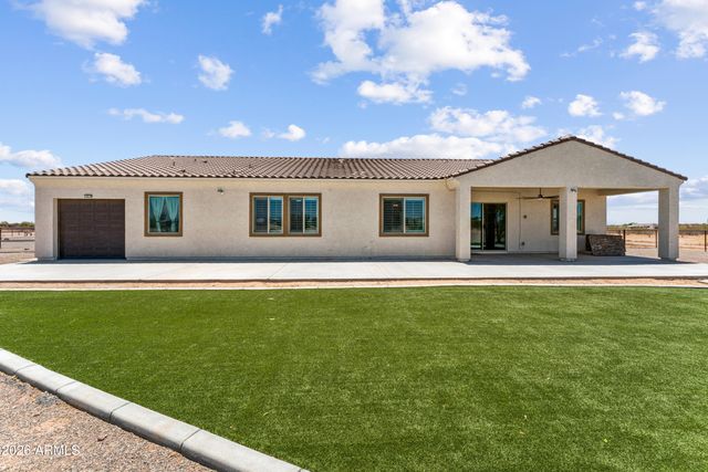 21240 W MORNING VISTA Drive, Wittmann, AZ 85361