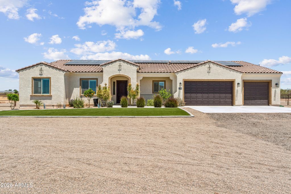 Image 1 of property listing at 21240 W MORNING VISTA Drive, Wittmann, AZ 85361