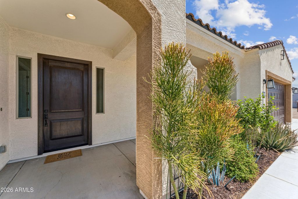 Image 19 of property listing at 21240 W MORNING VISTA Drive, Wittmann, AZ 85361