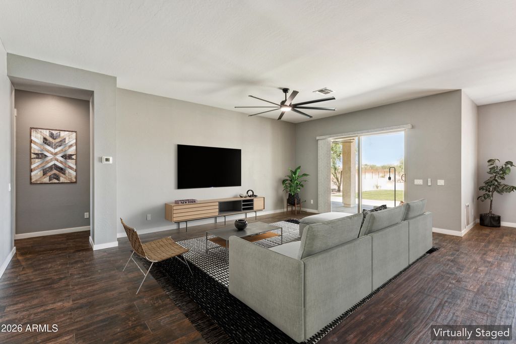 Image 21 of property listing at 21240 W MORNING VISTA Drive, Wittmann, AZ 85361