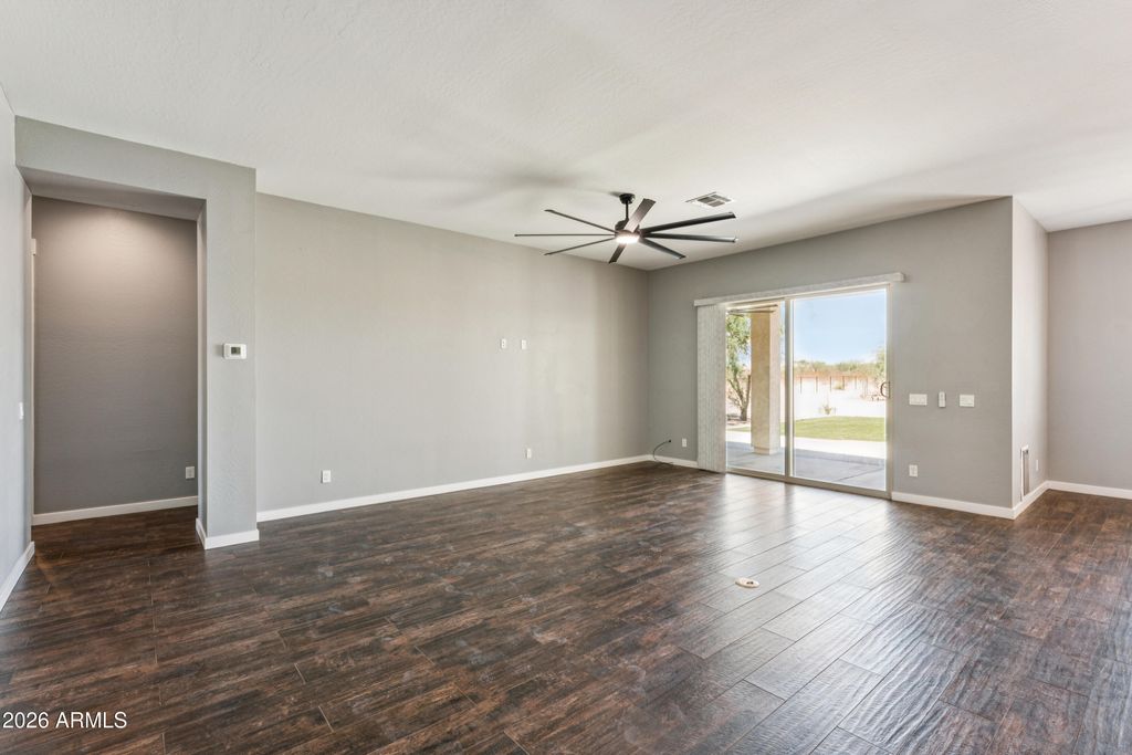 Image 22 of property listing at 21240 W MORNING VISTA Drive, Wittmann, AZ 85361
