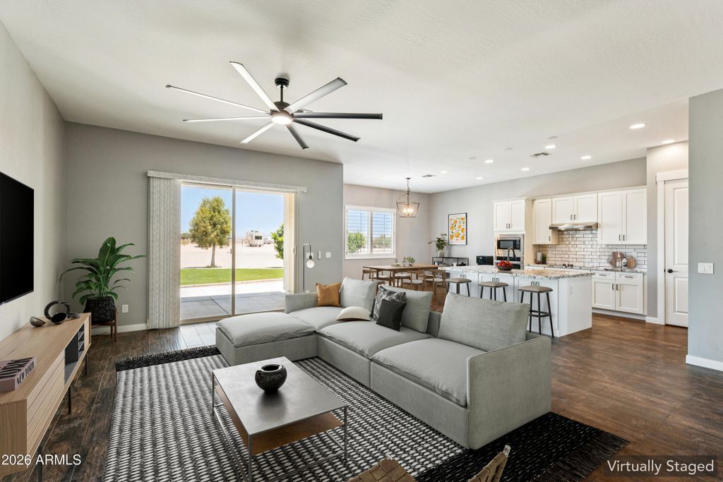Image 24 of property listing at 21240 W MORNING VISTA Drive, Wittmann, AZ 85361