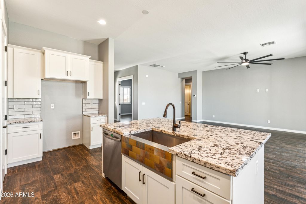 Image 29 of property listing at 21240 W MORNING VISTA Drive, Wittmann, AZ 85361
