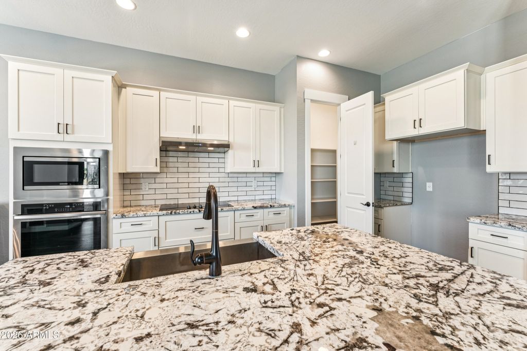 Image 30 of property listing at 21240 W MORNING VISTA Drive, Wittmann, AZ 85361