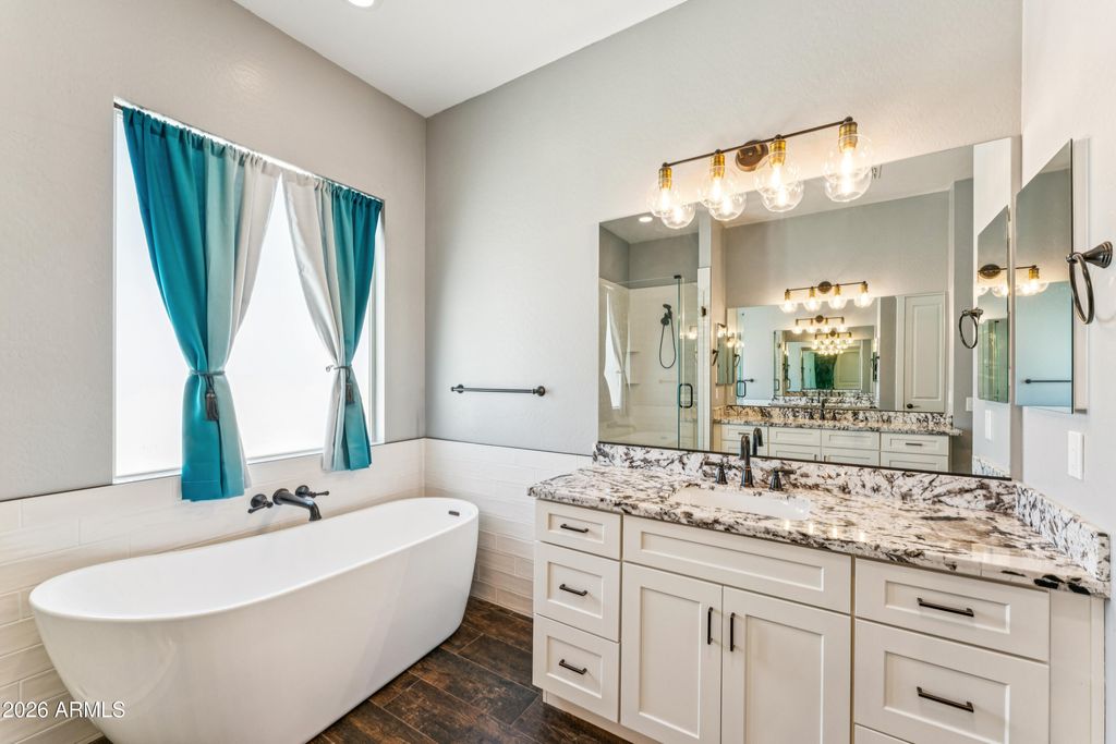 Image 42 of property listing at 21240 W MORNING VISTA Drive, Wittmann, AZ 85361