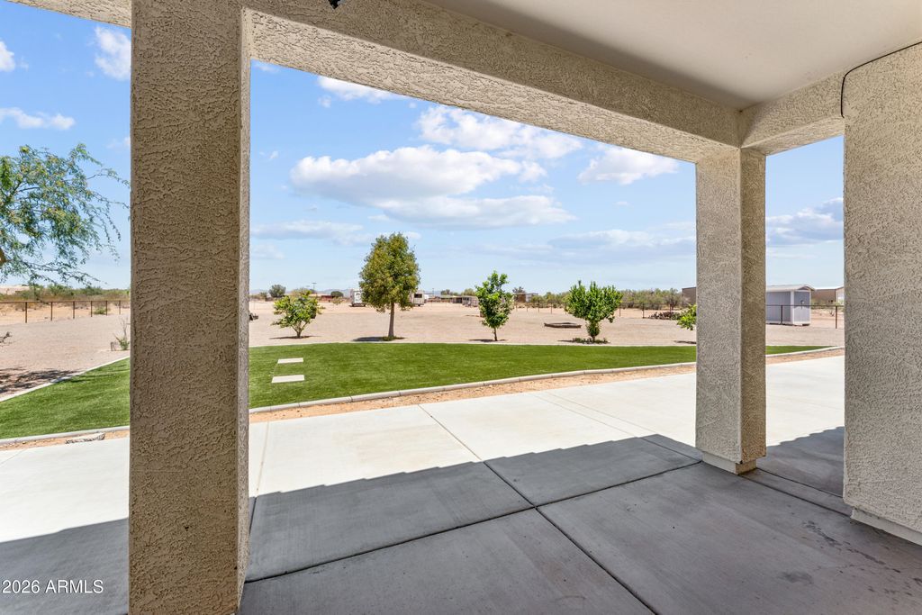 Image 56 of property listing at 21240 W MORNING VISTA Drive, Wittmann, AZ 85361
