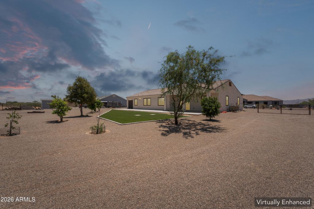Image 58 of property listing at 21240 W MORNING VISTA Drive, Wittmann, AZ 85361
