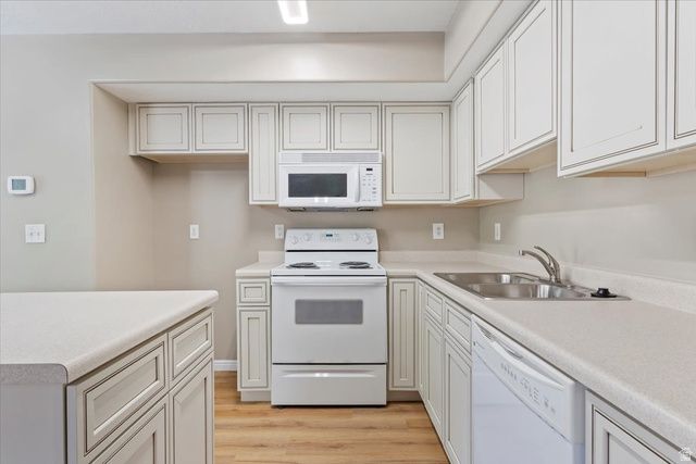 4790 W BARLETTA CT, West Jordan, UT 84084