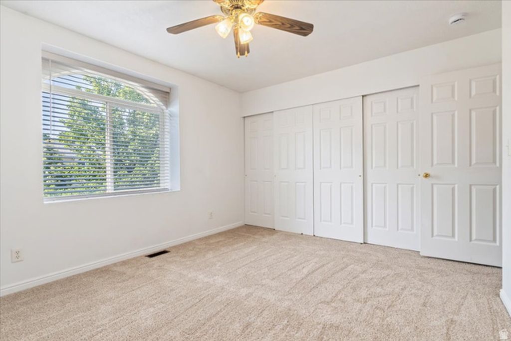 Image 11 of property listing at 4790 W BARLETTA CT, West Jordan, UT 84084