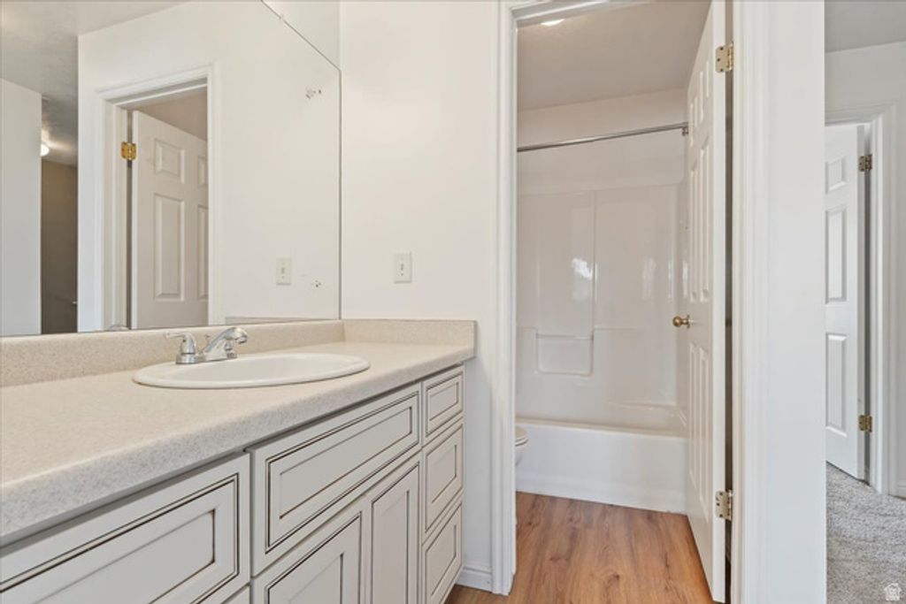 Image 13 of property listing at 4790 W BARLETTA CT, West Jordan, UT 84084