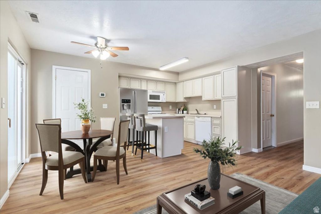 Image 5 of property listing at 4790 W BARLETTA CT, West Jordan, UT 84084