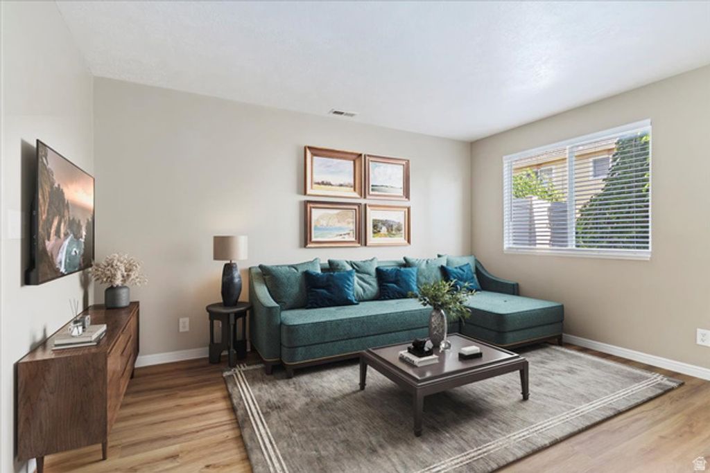 Image 7 of property listing at 4790 W BARLETTA CT, West Jordan, UT 84084