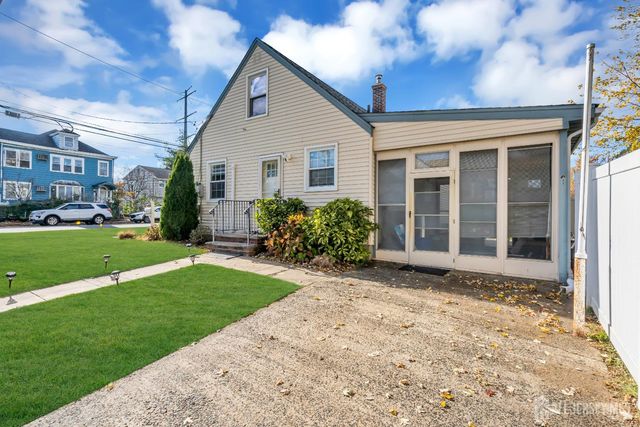 20 Burnet Street, Avenel, NJ 07001