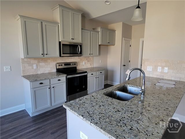 121 Sams Drive, Guyton, GA 31312