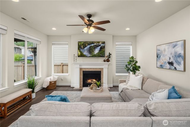 336 Zemp Way NE, North Bend, WA 98045