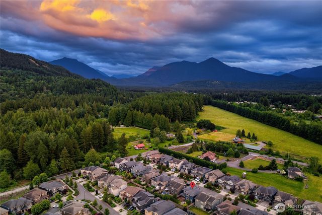 336 Zemp Way NE, North Bend, WA 98045