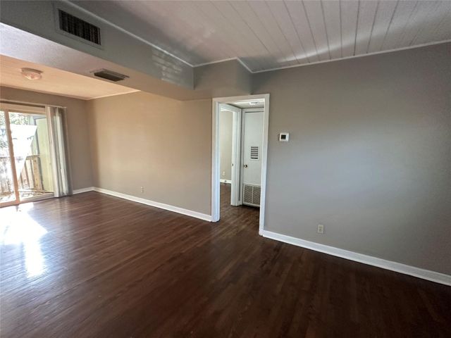 5216 McCarty W 3, Austin, TX 78749