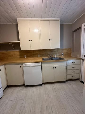 5216 McCarty W 3, Austin, TX 78749