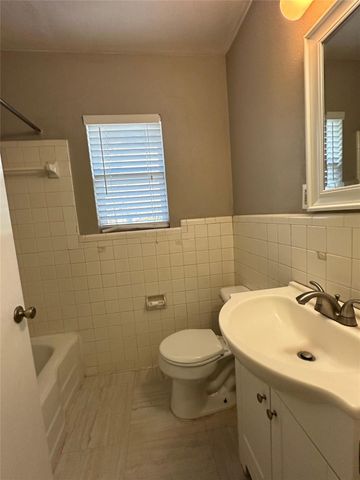 5216 McCarty W 3, Austin, TX 78749