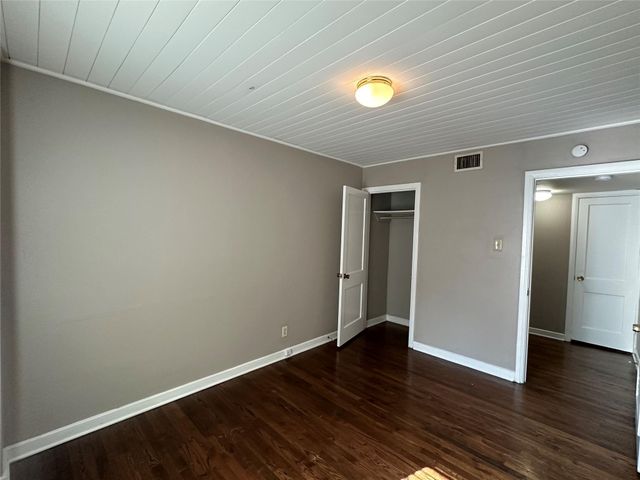 5216 McCarty W 3, Austin, TX 78749
