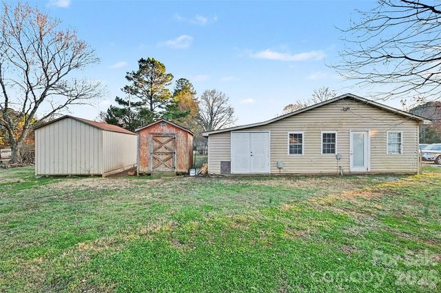 402 Shinnville Road, Mooresville, NC 28115