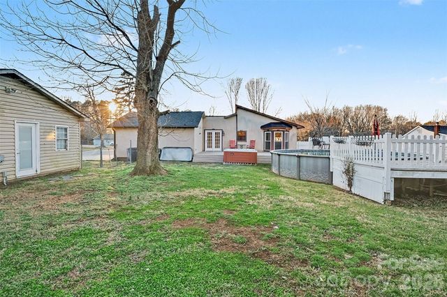 402 Shinnville Road, Mooresville, NC 28115