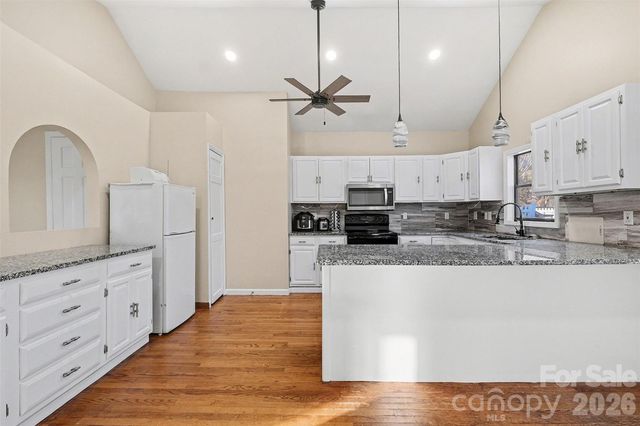 402 Shinnville Road, Mooresville, NC 28115