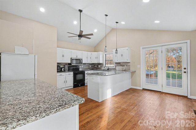 402 Shinnville Road, Mooresville, NC 28115