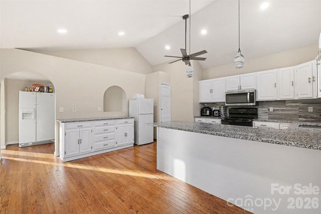 402 Shinnville Road, Mooresville, NC 28115