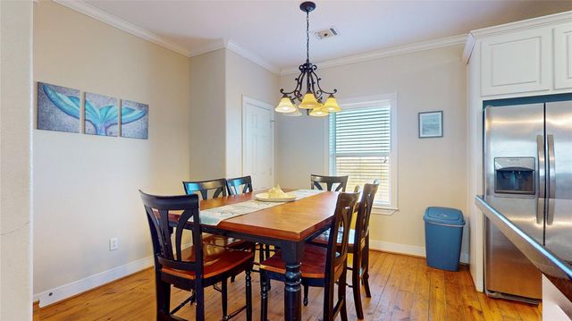 906 Helen Boulevard, Crystal Beach, TX 77650